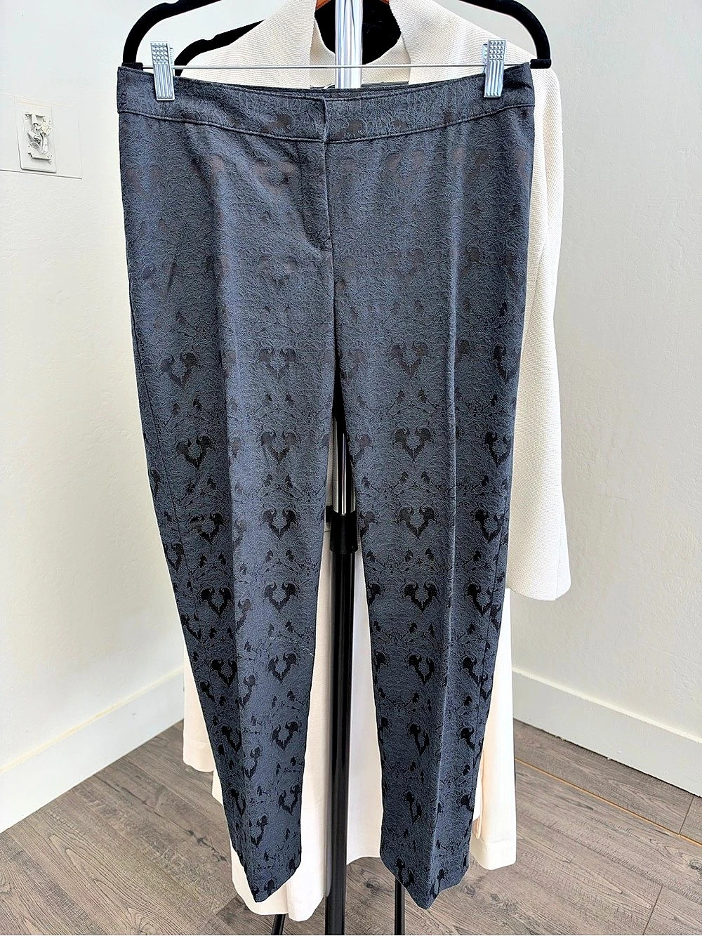 Vintage Ellen Tracy Animal Print Ankle Pants in Gray Size 2 Like New